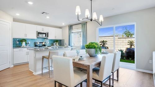 14141 Evergreen Ct, Fontana, CA, 92335 | Card Image