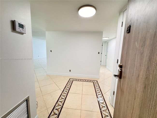 APT-2807 - 1370 S Ocean Blvd, Condo with 2 bedrooms, 2 bathrooms and null parking in Pompano Beach FL | Image 8