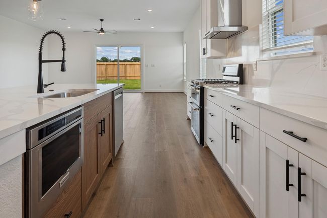 1912 Drover Ln, House other with 3 bedrooms, 3 bathrooms and 2 parking in Rosenberg TX | Image 6