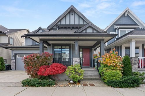 16726 18 Ave, Surrey, BC, V3Z0T3 | Card Image
