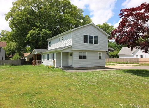 206 Huntington Dr, Mastic Beach, NY, 11951-5307 | Card Image