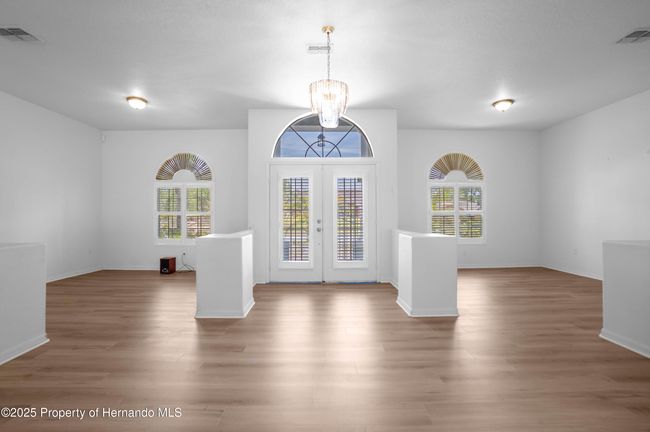 7285 Nightwalker Rd, House other with 4 bedrooms, 3 bathrooms and null parking in WEEKI WACHEE FL | Image 5