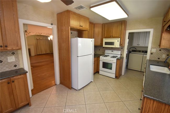 565 N Laurel Ave, House other with 4 bedrooms, 3 bathrooms and 2 parking in Upland CA | Image 14