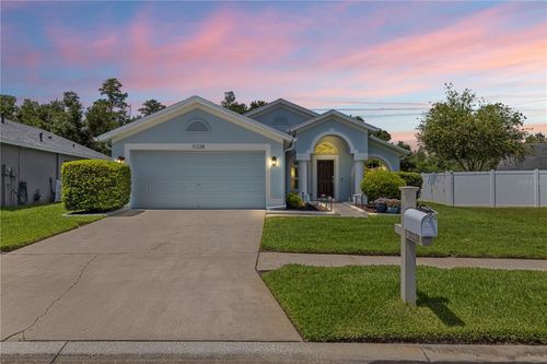 31328 Wrencrest Dr, WESLEY CHAPEL, FL, 33543-7886 | Card Image