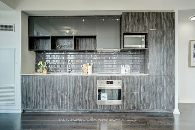 1102 - 52 Forest Manor Rd, Condo with 2 bedrooms, 2 bathrooms and 1 parking in North York ON | Image 14