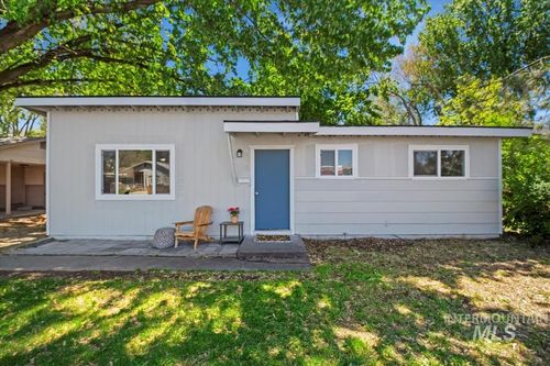 1325 E 5th N, Mountain Home, ID, 83647-2908 | Card Image