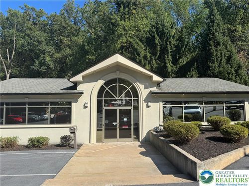2851 S Pike Ave, Allentown, PA, 18103 | Card Image