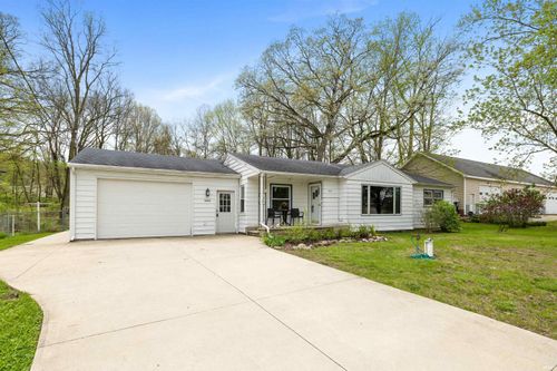 3955 W Shady Side Rd, Angola, IN, 46703-9050 | Card Image