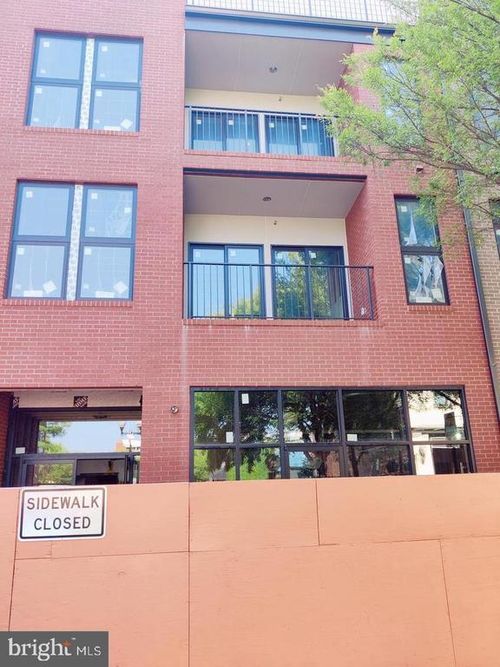 205-9414 Battle St, MANASSAS, VA, 20110-5432 | Card Image