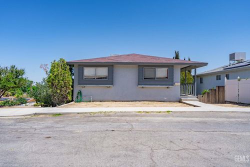 728 D St, Taft, CA, 93268-3724 | Card Image