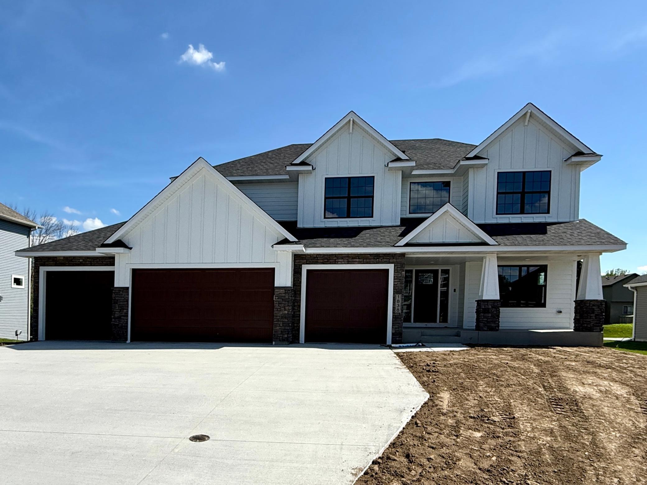 Laramee Ln, Hugo, MN 55038