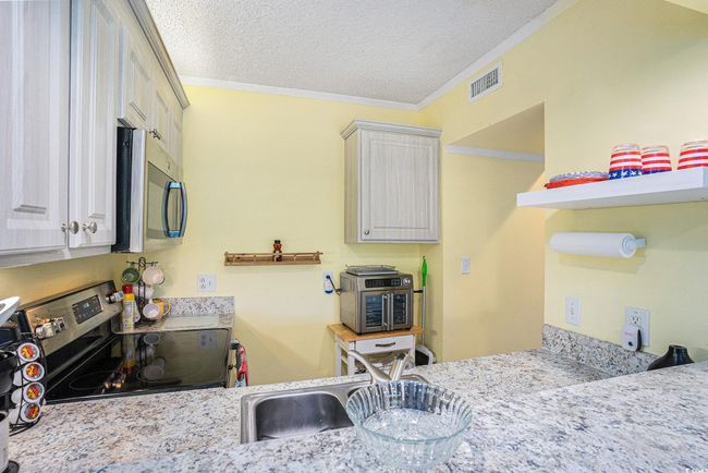 APT-2373 - 415 Ocean Creek Dr, Condo with 1 bedrooms, 2 bathrooms and null parking in Myrtle Beach SC | Image 11