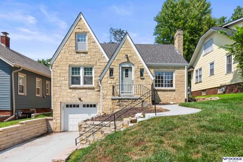 4542 Poppleton Ave, Omaha, NE, 68106-2044 | Card Image