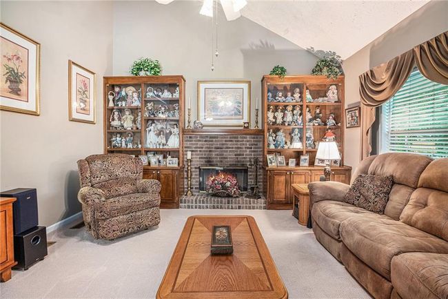 1625 Rushing River Way, House other with 3 bedrooms, 3 bathrooms and null parking in Suwanee GA | Image 6