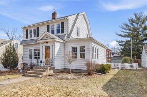 4008 Zenith Ave N, Robbinsdale, MN, 55422-1522 | Card Image