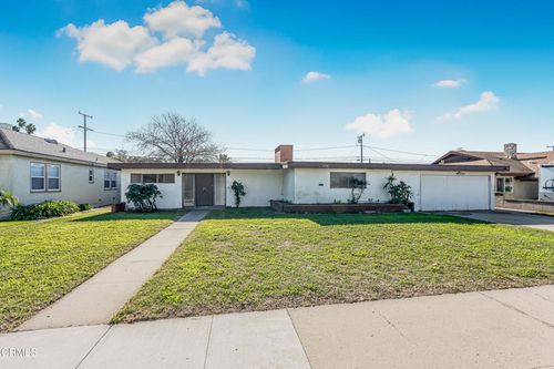 630 W Roderick Ave, Oxnard, CA, 93030-4225 | Card Image