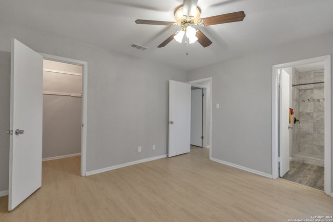 APT-20 - 1051 Country Club Dr, Condo with 3 bedrooms, 2 bathrooms and null parking in Seguin TX | Image 18