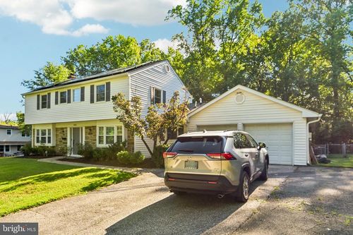 8715 Crestmont Ln, LAUREL, MD, 20708-2451 | Card Image