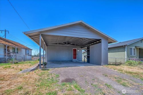 221 28th Ave, LONGVIEW, WA, 98632-1227 | Card Image
