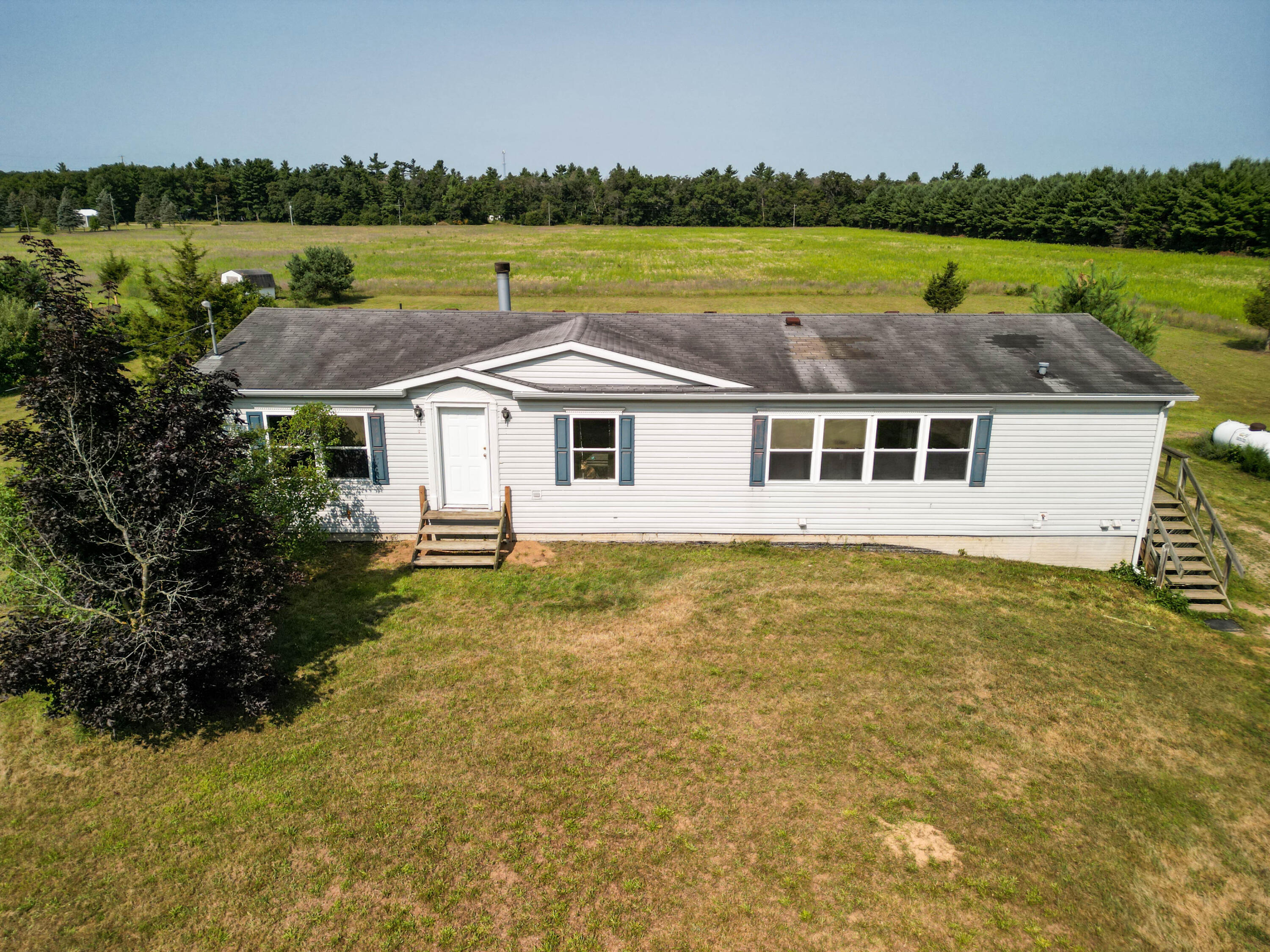 Oak Ave, Newaygo, MI 49337