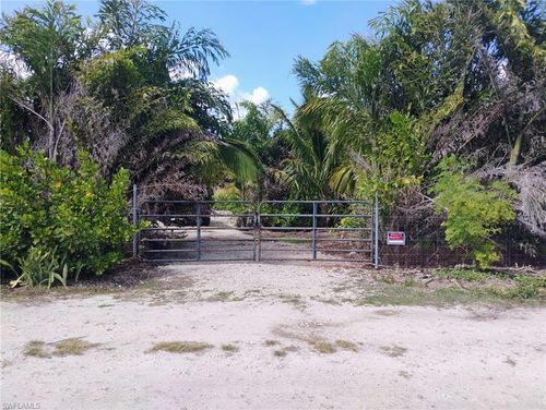 3616 Perkins Ln, SAINT JAMES CITY, FL, 33956 | Card Image