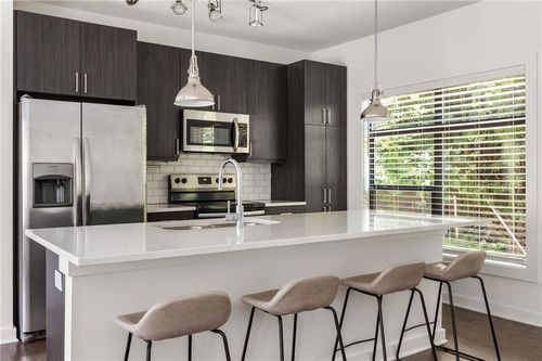 19 Moda Ln, Atlanta, GA, 30316-6602 | Card Image