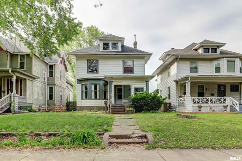 627 5th Ave S, Clinton, IA, 52732-4617 | Card Image