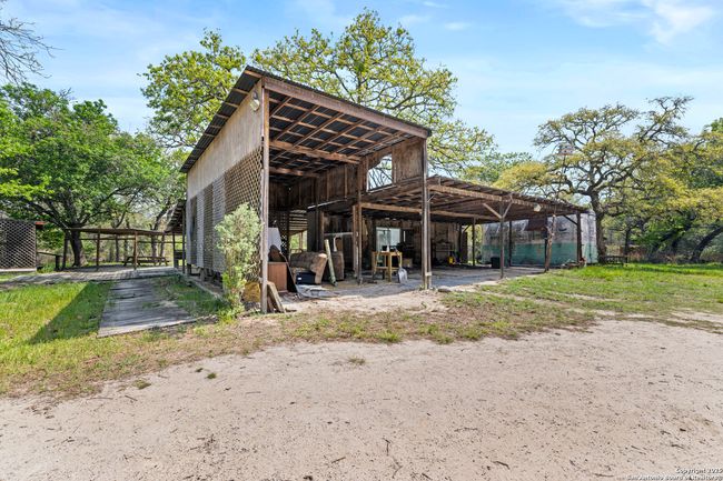 1189 Vivroux Ranch Rd, Home with 4 bedrooms, 3 bathrooms and null parking in Seguin TX | Image 23