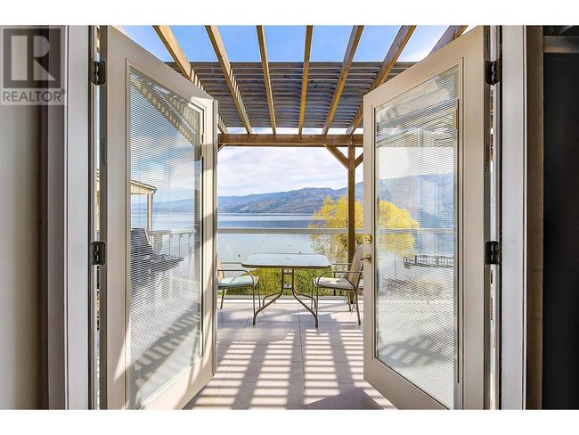 11 - 3701 Beach Ave, Home with 2 bedrooms, 2 bathrooms and 1 parking in Peachland BC | Image 12