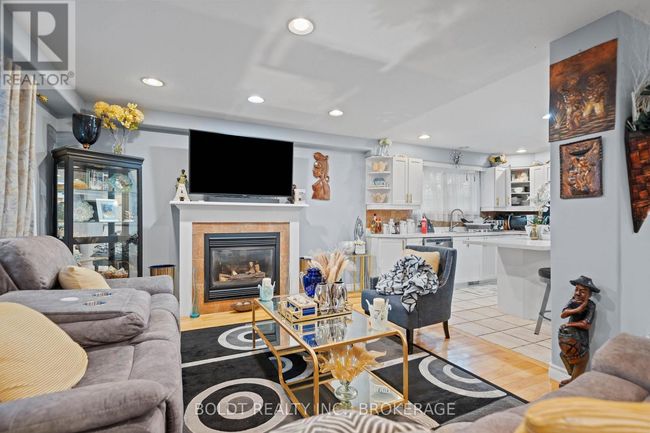 5032 Heather Ave, House other with 6 bedrooms, 4 bathrooms and 6 parking in Niagara Falls ON | Image 9