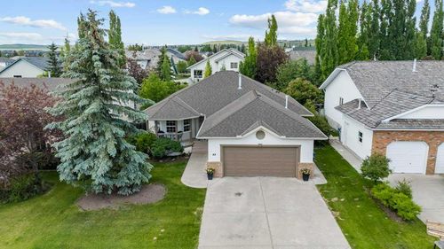 43 West Mitford Crescent, Cochrane, AB, T4C1L2 | Card Image