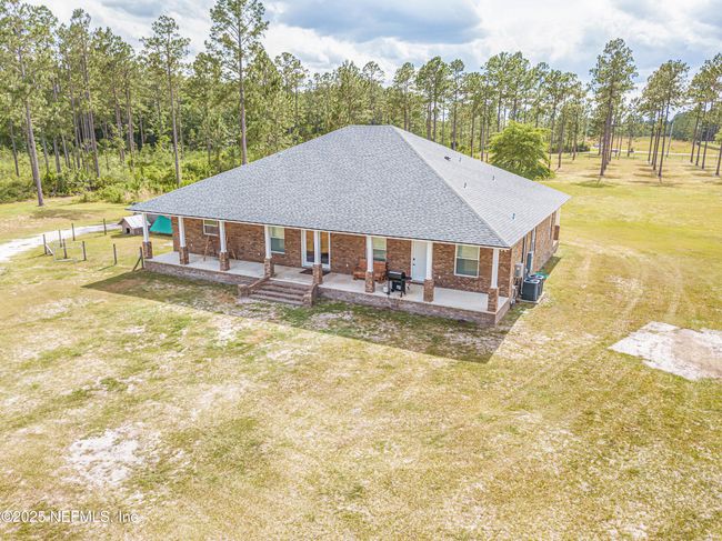 14157 Glen Farms Dr, House other with 4 bedrooms, 3 bathrooms and null parking in Glen St. Mary FL | Image 15