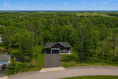 1407 Mineral Springs Pkwy, Owatonna, MN, 55060-2049 | Card Image