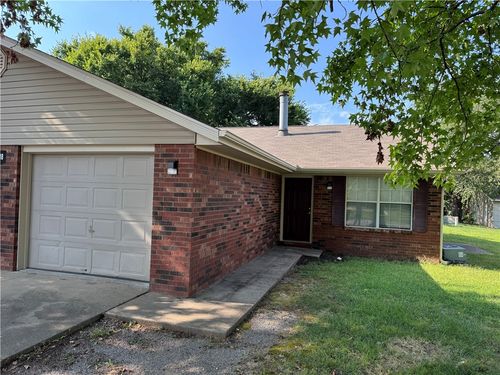 4418 W Franciscan Trl, Fayetteville, AR, 72704-5813 | Card Image