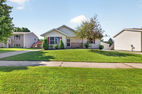 3704 Strathmore Ln Se, Rochester, MN, 55904-3207 | Card Image