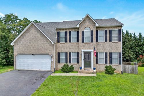 221 Minnie Bell Ln, Vinton, VA, 24179-2224 | Card Image