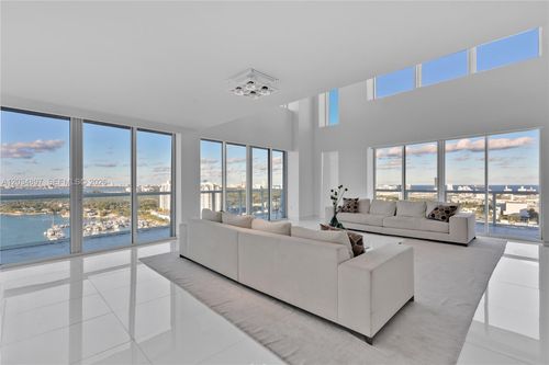 ph04-10 Venetian Way, Miami Beach, FL, 33139 | Card Image