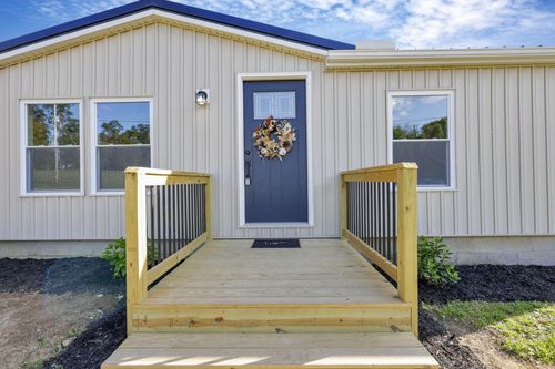 5475 Rush Creek Rd Nw, Somerset, OH, 43783-9567 | Card Image