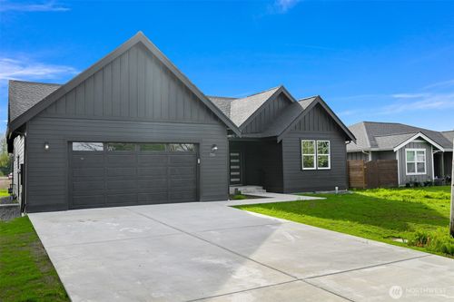 710 E 4th St, Nooksack, WA, 98276-2111 | Card Image