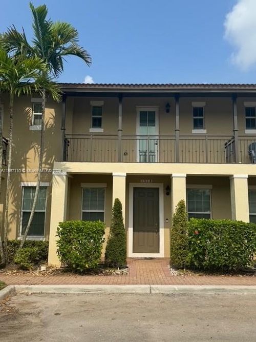 1318-1318 Sw 147th Ter, Pembroke Pines, FL, 33027-6185 | Card Image