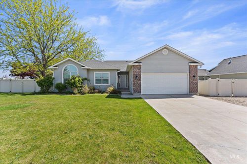 96 N Wedgwood Dr, Nampa, ID, 83651-2182 | Card Image