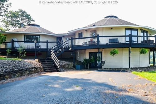 282 Dupont Rd, Poca, WV, 25159-6437 | Card Image