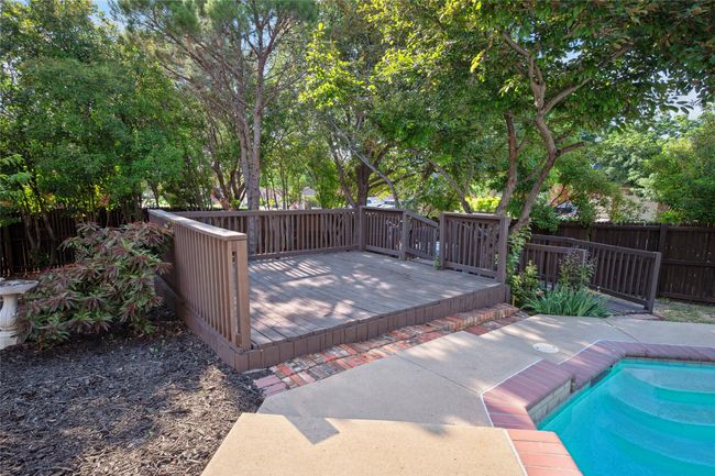 Shaded wood deck | Image 35