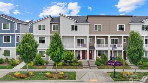 22974 Se Cherry St, Black Diamond, WA, 98010-5084 | Card Image