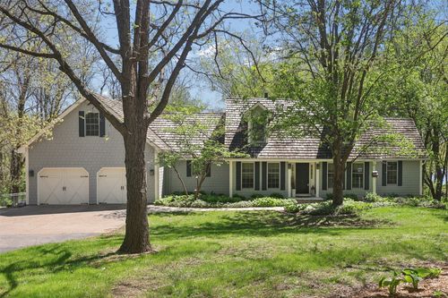 1570 S Lakeview Dr, West Des Moines, IA, 50266-3829 | Card Image