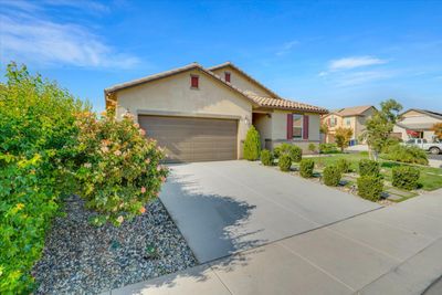 841 Stawell Dr, House other with 4 bedrooms, 2 bathrooms and null parking in Patterson CA | Image 1