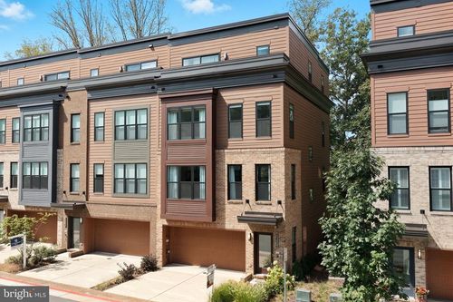 3536 Sutton Heights Cir, FAIRFAX, VA, 22031-1982 | Card Image