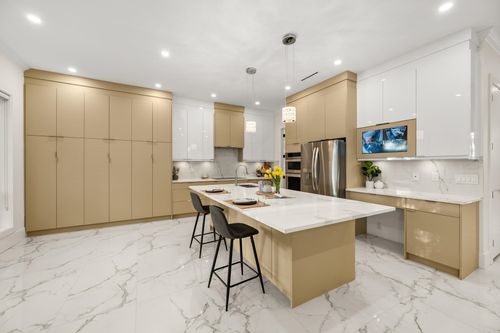 11481 138a St, Surrey, BC, V3R2P3 | Card Image