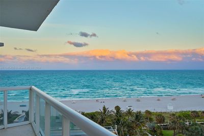 901 - 3801 Collins Ave, Condo with 3 bedrooms, 3 bathrooms and null parking in Miami Beach FL | Image 2