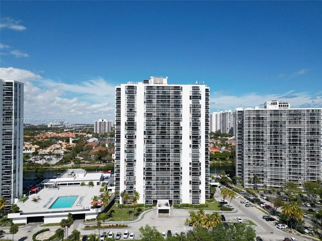 APT-1906 - 3675 N Country Club Dr, Condo with 2 bedrooms, 2 bathrooms and null parking in Aventura FL | Image 26